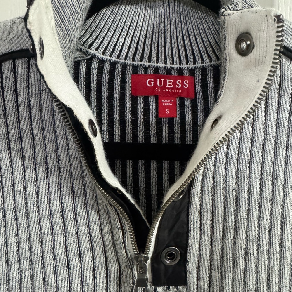 Men’s Guess Gray Zip-Up Ribbed Sweater size small - Picture 3 of 12